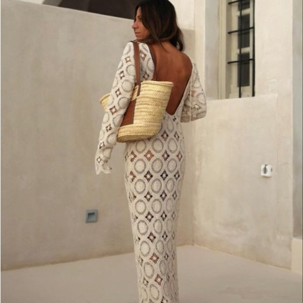 LACE / CROCHET IVORY LONG SLEEVE DRESS / LOOKING FOR THIS DRESS IN XS, S OR M